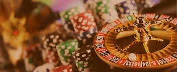 fafafa apk ဘောလုံးလောင်းကစား တွင် Myanmar National League ပွဲများကို live betting ကစားနေသောမြင်ကွင်း